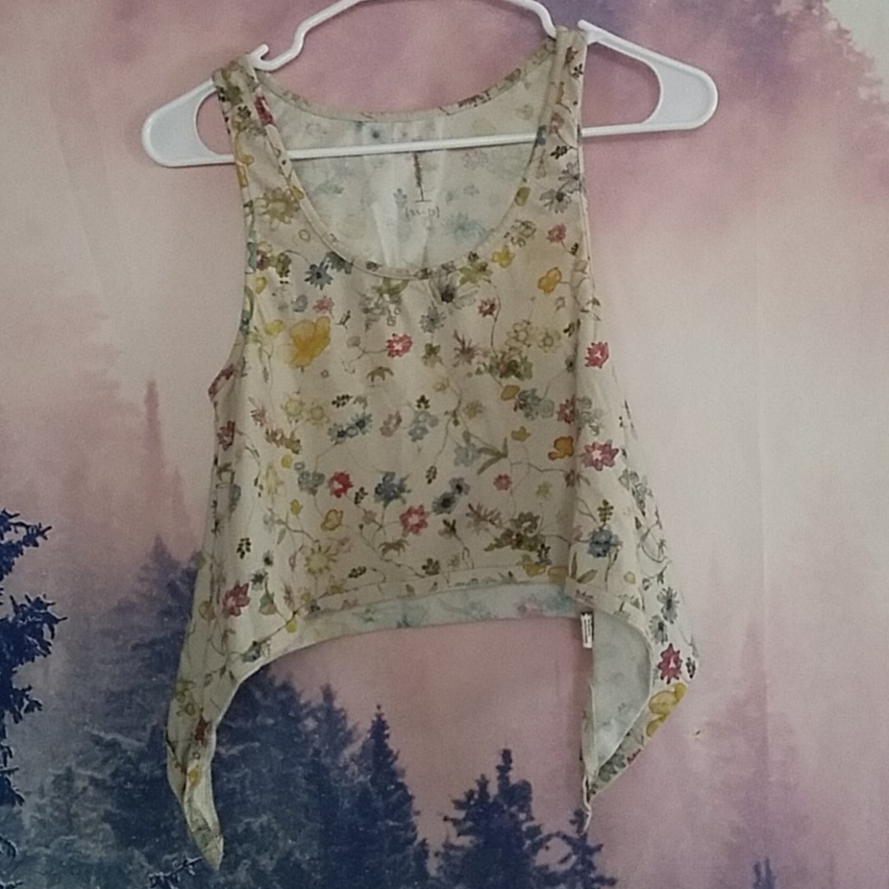 Asymmetric Flower Vintage looking Crop top